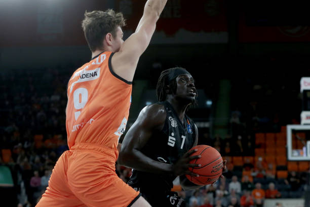 也对加盟加 也对加盟加