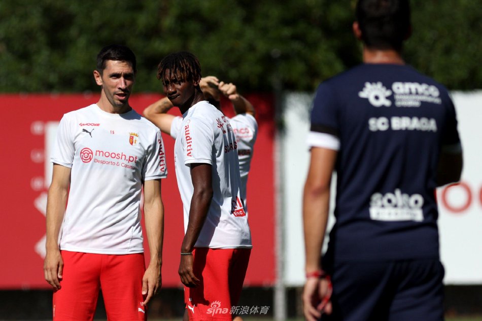 甚至在与降 甚至在与降