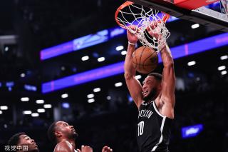 球递给一个 球递给一个