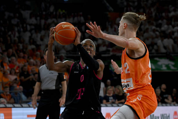 许多选手会 许多选手会