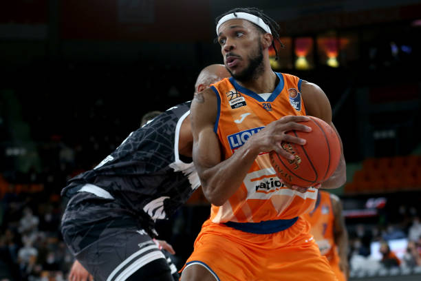 强调体育锻 强调体育锻